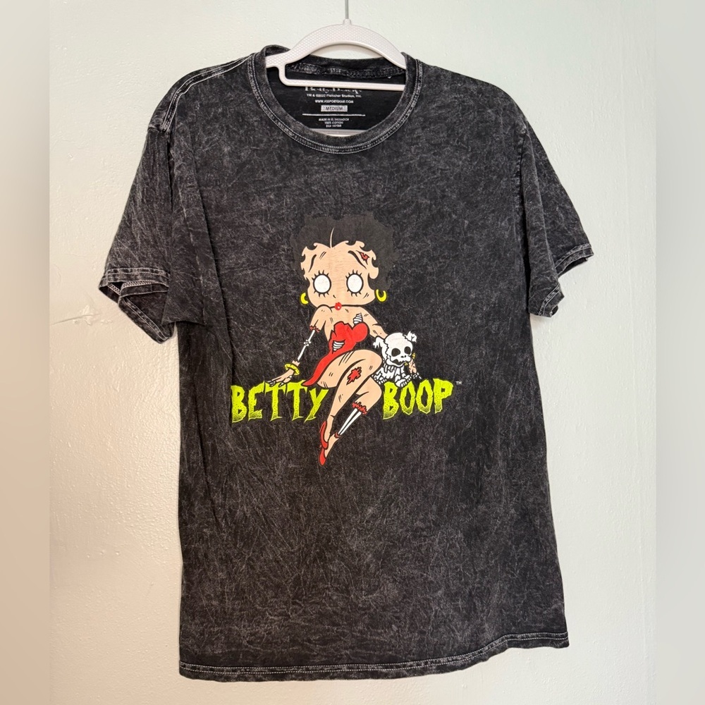 Betty Boop skull Horror creepy Halloween Zombie graphic t-shirt